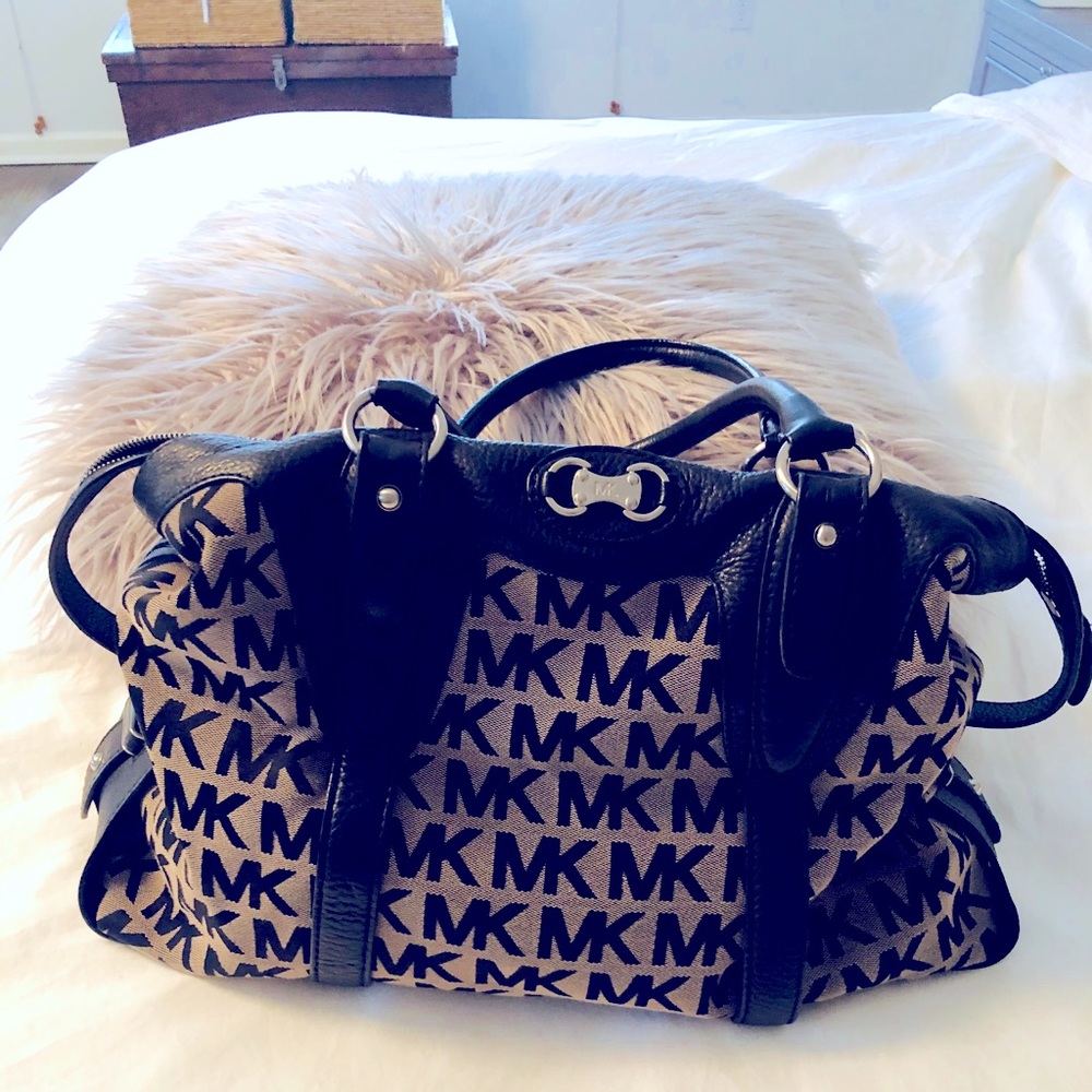 MK purse